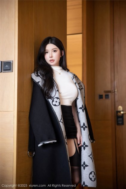 大学女厕露脸偷拍海报