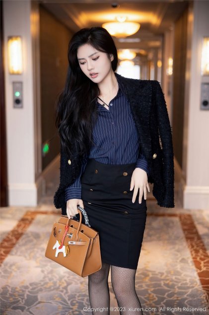 国产亚洲人成海报