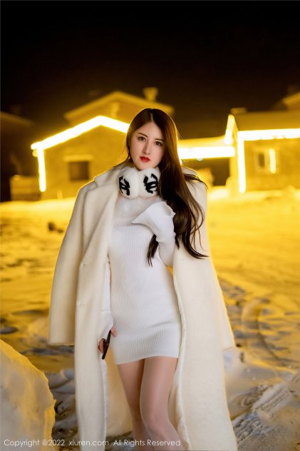 男人激烈吃奶让女人爽动态图海报