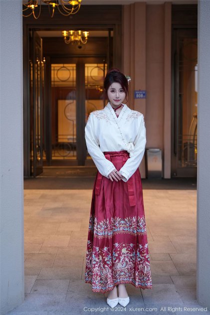 513这里只有精品海报